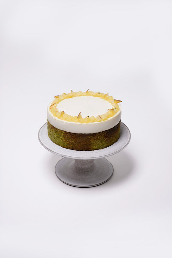 Honey Apple Jasmine Green Tea Mochi Basque Burnt Cheesecake (Whole) | 蜂蜜蘋果茉莉綠茶麻糬巴斯克芝士蛋糕 (原個)
