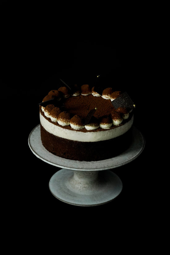 Hazelnut Chocolate Mochi Basque Burnt Cheesecake (Whole) I 榛子朱古力麻糬巴斯克芝士蛋糕(原個)