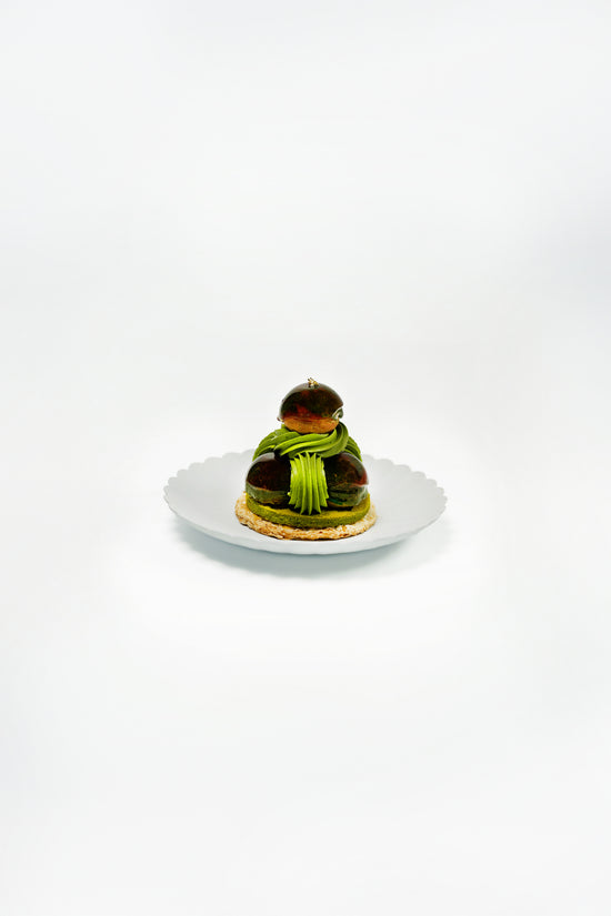 Matcha Black Sesame Saint-Honoré Cake I 抹茶黑芝麻聖多諾黑泡芙蛋糕