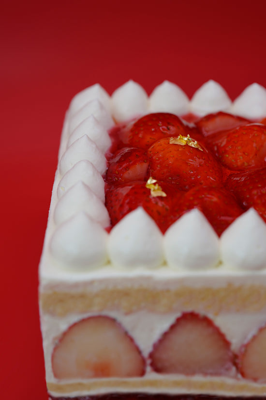 Japanese Strawberry White Chocolate Cream Cake (Whole) | 日本草莓白朱古力忌廉蛋糕 (原個)