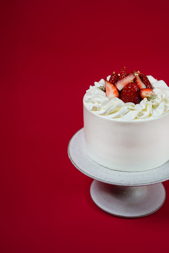 Nara Kotoka Strawberry Nakazawa Cream Shortcake (Whole) I 奈良古都華草莓中沢純生鮮奶油蛋糕(原個)