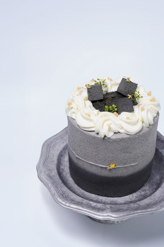 Black Sesame Peanut Mochi Sponge Cake (Whole) | 黑芝麻花生麻糬忌廉蛋糕(原個)