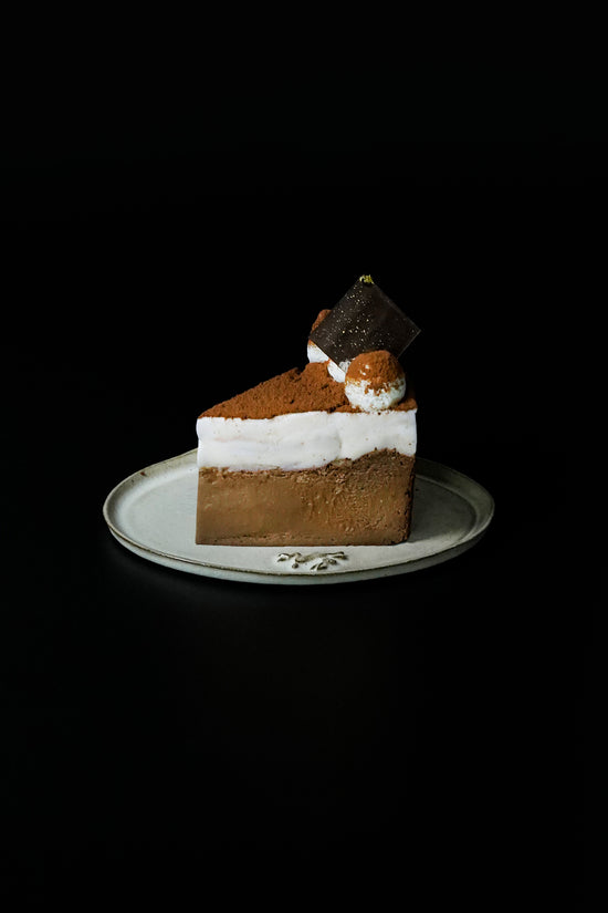 Hazelnut Chocolate Mochi Basque Burnt Cheesecake I 榛子朱古力麻糬巴斯克芝士蛋糕